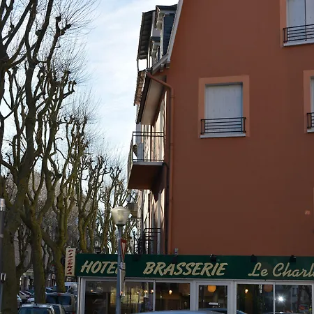 Le Charleston Hotel *